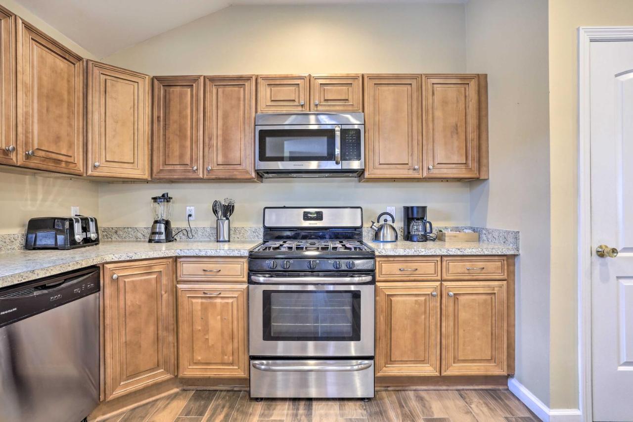 Ideally Located Glen Cove Apartment! 外观 照片